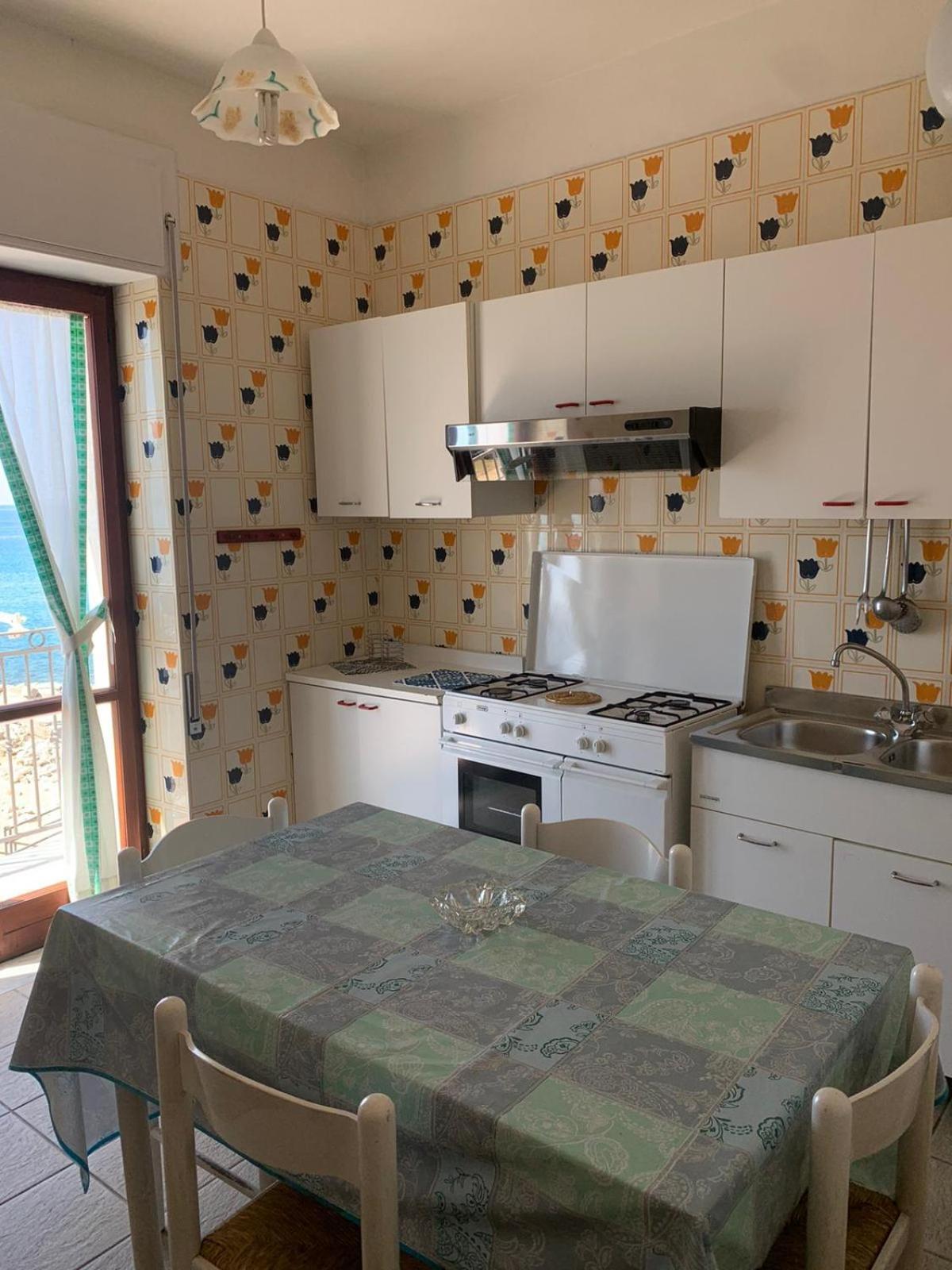 Marger Apartments Санта-Мария-ди-Кастеллабате Экстерьер фото
